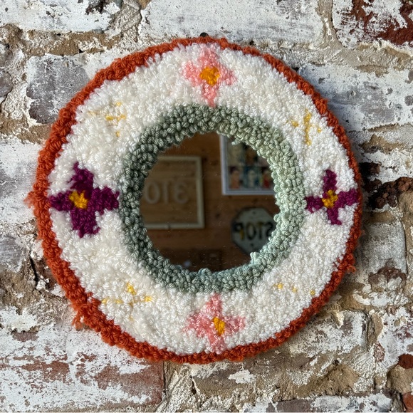 Handmade Tufted Mirror - Picture 1 of 7